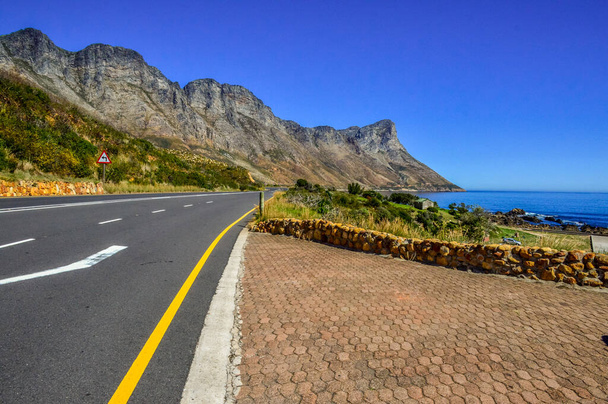 Ciudad del Cabo jardín ruta Robberg ruta escénica 44 viaje por carretera a lo largo del océano Atlántico Sudáfrica - Foto, imagen