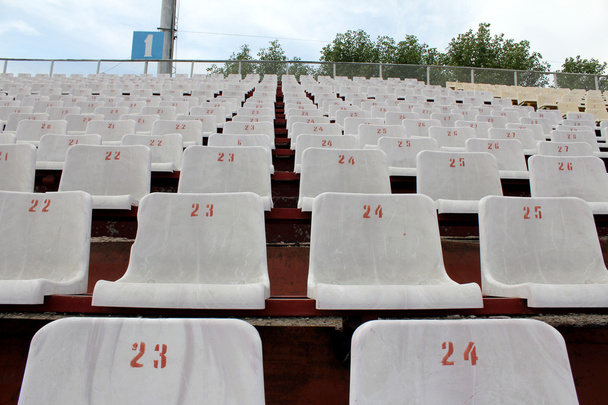 Filas de asientos
 - Foto, Imagen