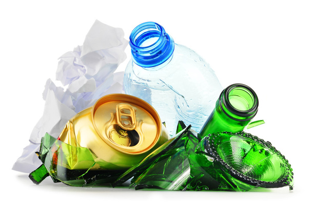 Recyclable garbage consisting of glass plastic metal and paper - Φωτογραφία, εικόνα