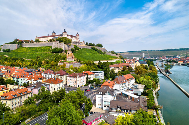 Blick auf die Festung Marienberg in Würzburg - Foto, Bild