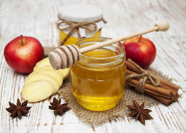 fresh honey with  spices and apples - Fotoğraf, Görsel