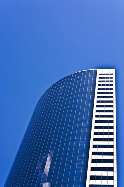 Facade of Skyscraper with reflection of sky - Fotografie, Obrázek