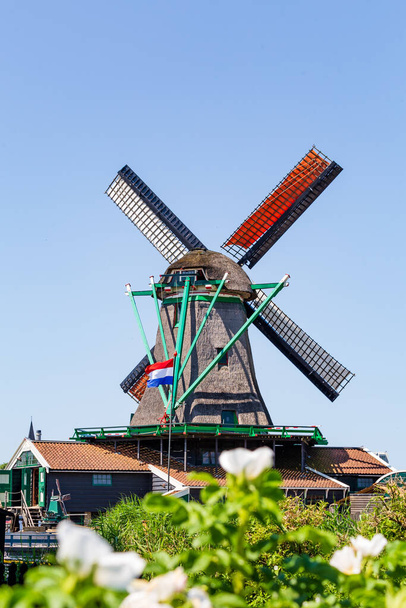 Moulin à vent Zaanse Schans village Pays-Bas - Photo, image