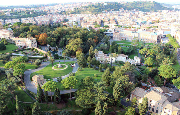 Vista aérea dos Jardins do Vaticano, Roma
 - Foto, Imagem