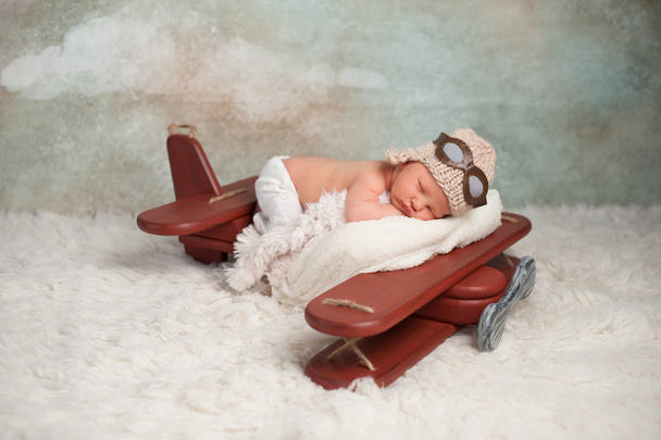 生まれたばかりの赤ちゃんの飛行士少年 - 写真・画像