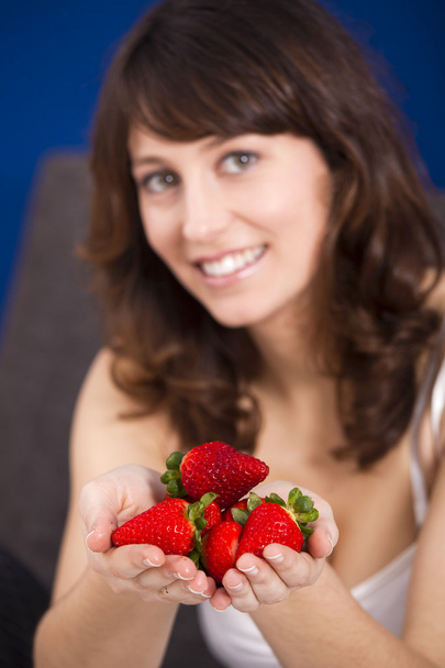 Eating strawberries - Foto, immagini