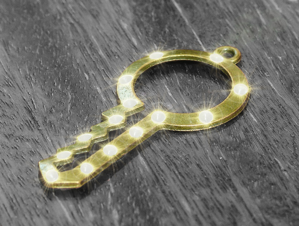 Golden key - Zdjęcie, obraz