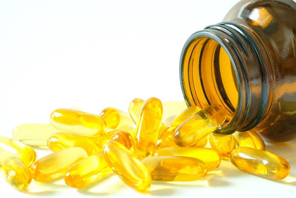 Buen aceite de pescado graso y suplementos de vitamina E, salud y cuerpo
. - Foto, imagen