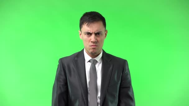 Angry man in formal suit feeling dissatisfied - Footage, Video