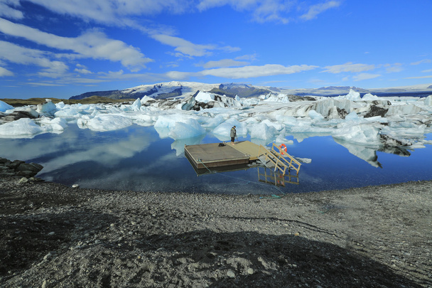 Jokulsarlon es un gran lago glaciar en Islandia
 - Foto, Imagen