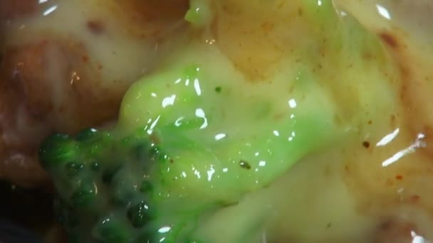 Broccoli with Cheese Sauce, Chili - Кадры, видео