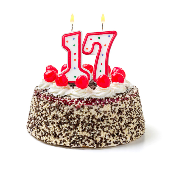 Birthday cake with a burning candle - Fotografie, Obrázek