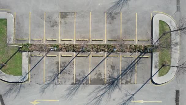 Blick von oben auf den Parkplatz - Filmmaterial, Video