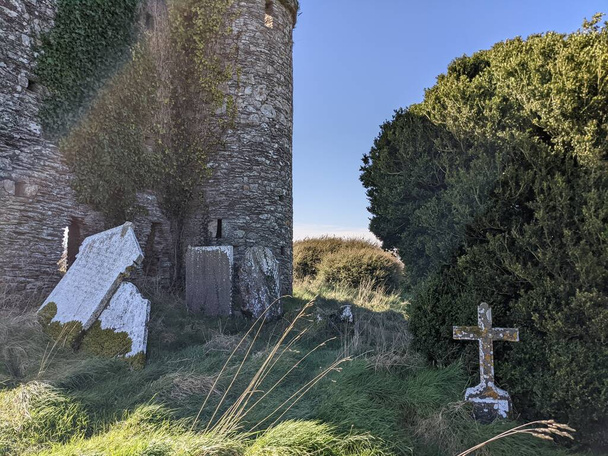 Ruins of Killelan Fortified Church and Kildare graveyard, Ireland  - Photo, Image