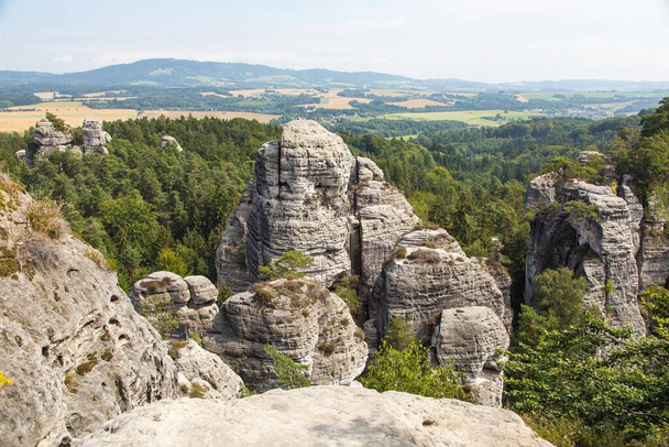 Hruboskalske skalni mesto rock panorama, sandstone rock city, Cesky raj, czech or Bohemian paradise, Czech Republic - Foto, immagini