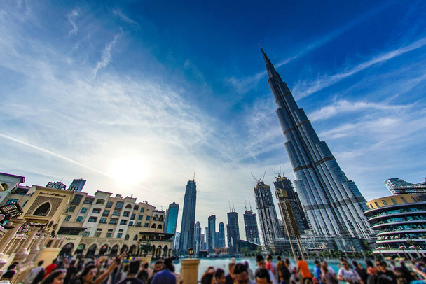 Burj Harifi (Объединенные Арабские Эмираты / Дубай). Место съемки: Дубай - Фото, изображение