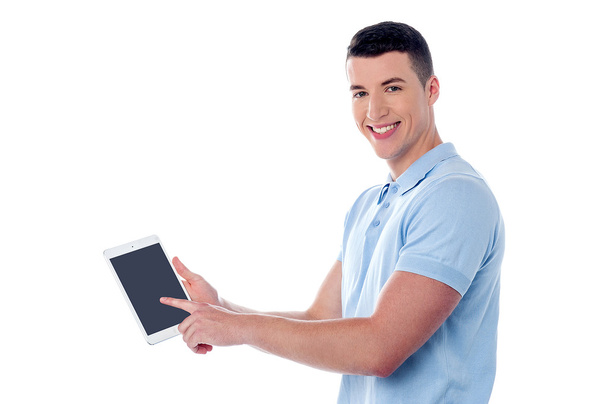 Man showing his tablet pc device - Foto, immagini