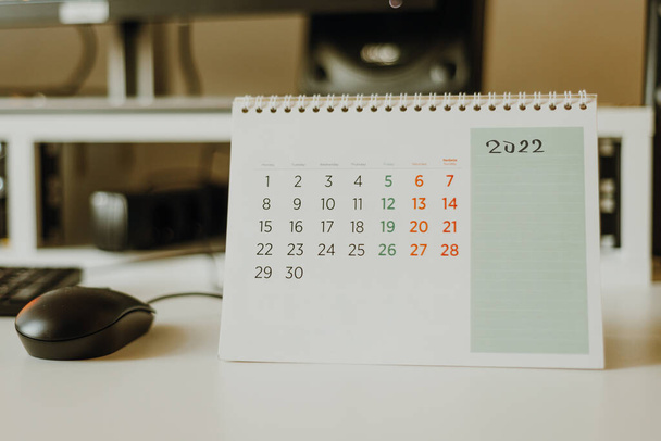 calendar 2022 at the office - Zdjęcie, obraz