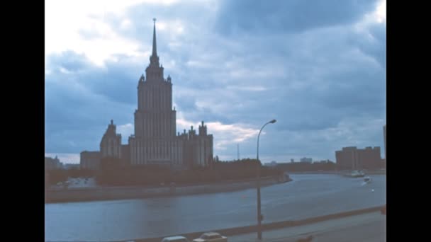 Hotel Ukraina de Moscou na década de 1980 - Filmagem, Vídeo
