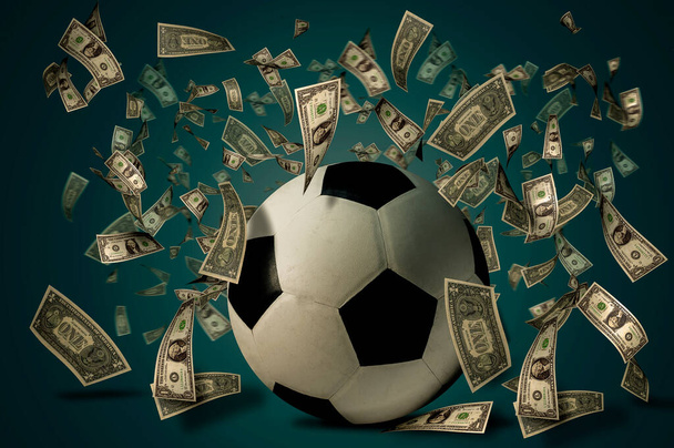 Voetbal met dollarbiljetten. Weddenschappen - Foto, afbeelding