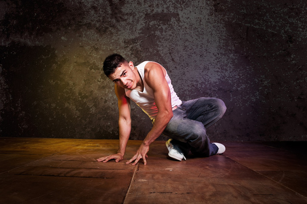 Hispanic male hip-hop dancing - Foto, immagini