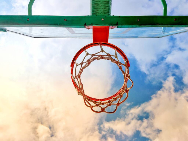 basketball hoop in the park - Фото, изображение