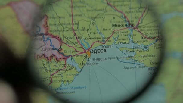 Πόλεμος στην Ουκρανία. Κοιτάξτε στο χάρτη με μεγεθυντικό φακό από κοντά - Πλάνα, βίντεο