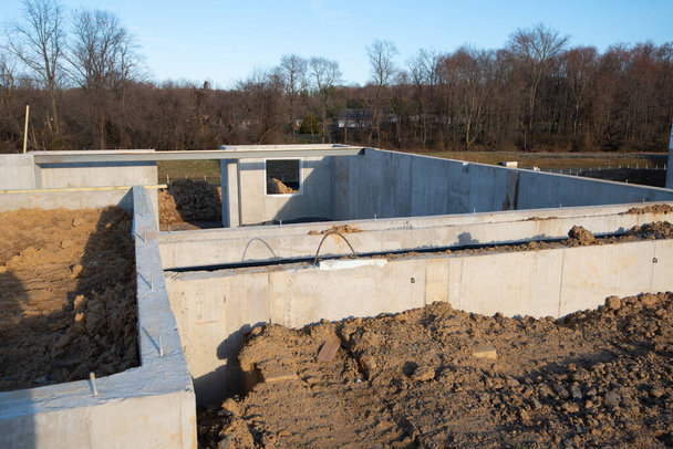 cimientos de hormigón para una nueva casa de cemento - Foto, Imagen