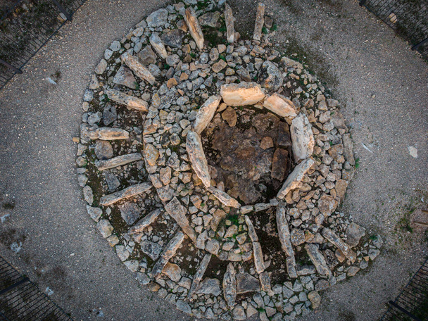 Ca na Costa Megalithic Sepulcher, Parque Natural de Ses Salines de Ibiza y Formentera, Formentera, Îles Pitiusas, Communauté Baléare, Espagne - Photo, image