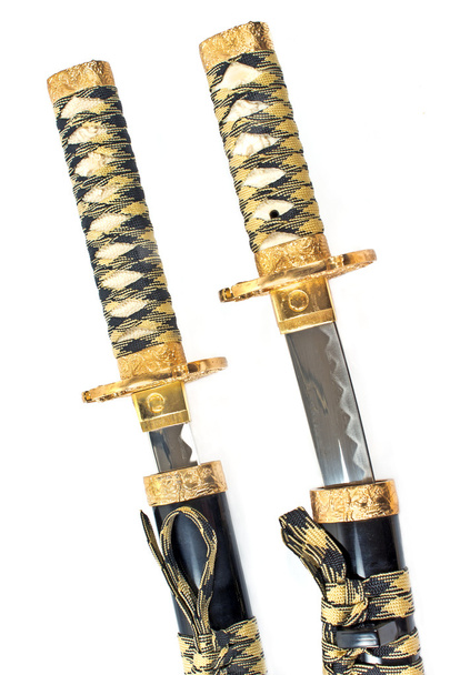 Japoński samuraj mieczami katana nad białym - Zdjęcie, obraz