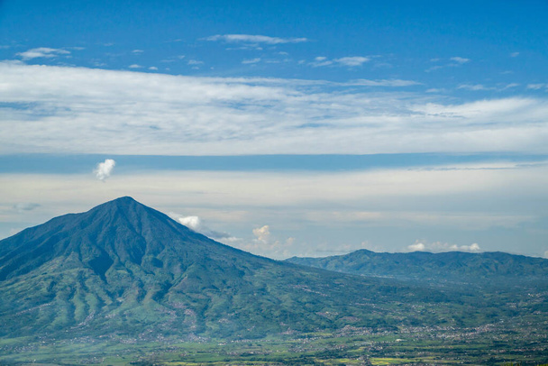 Il paesaggio naturale delle montagne in Indonesia - Foto, immagini