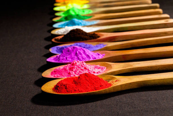 powder paint is a natural color that humans use. - Foto, imagen
