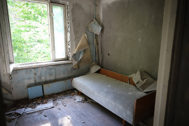 Room of a Building in Pripyat Town, Chernobyl Exclusion Zone, Chernobyl, Ukraine - Foto, Imagem