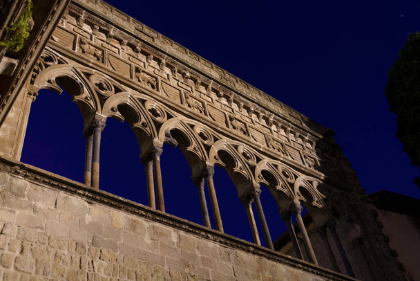 Viterbo, Lazio, Italia: edificios históricos por la noche - Foto, Imagen