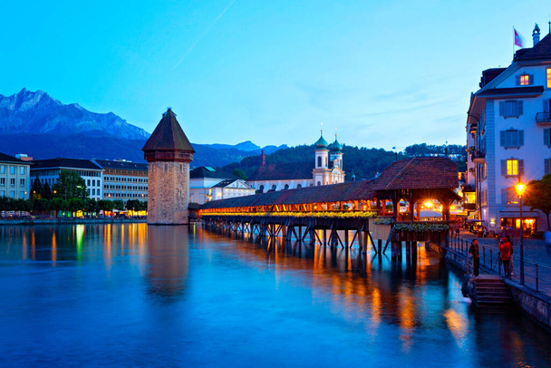 Luzern am Abend, Schweiz - Foto, Bild