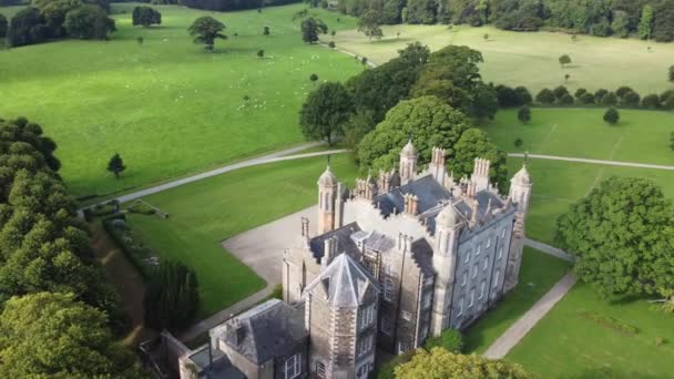 Glenarm Castle and Village County Antrim N Irlanda  - Filmati, video