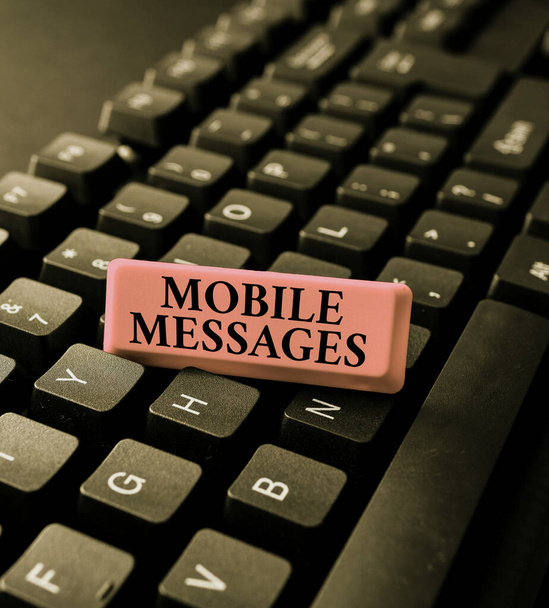 Szöveg megjelenítése Mobil üzenetek. Word Írt a cselekmény összeállítása és küldése elektronikus üzenetek Írás Végfelhasználói licencszerződés, Gépelés Új hálózati jelszó - Fotó, kép