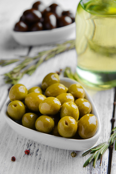 Different marinated olives - Foto, imagen