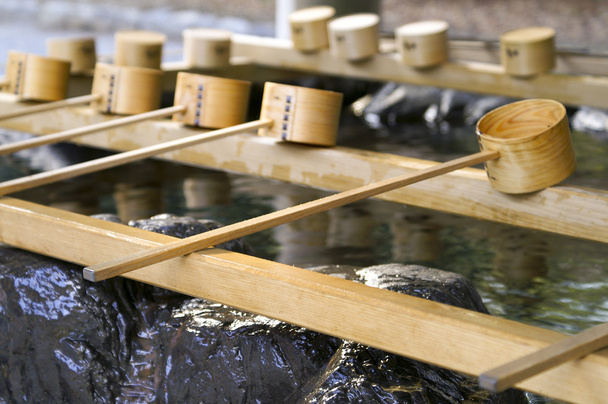 Imagen de la fuente de purificación japonesa
 - Foto, imagen