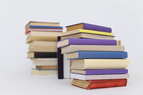  Empilements de livres pour la lecture, empilement de manuels pour l'éducation - Photo, image