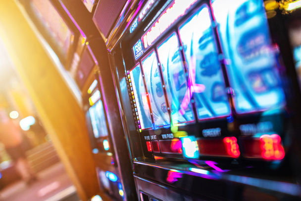 Nowoczesne gry kasynowe automaty do gier. Las Vegas Hazard Theme. - Zdjęcie, obraz