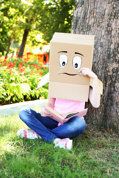 Woman with cardboard box - Photo, Image
