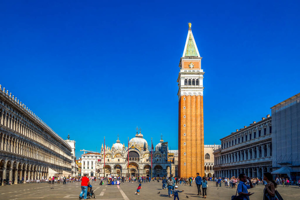 Piazza San Marco στη Βενετία, Ιταλία  - Φωτογραφία, εικόνα