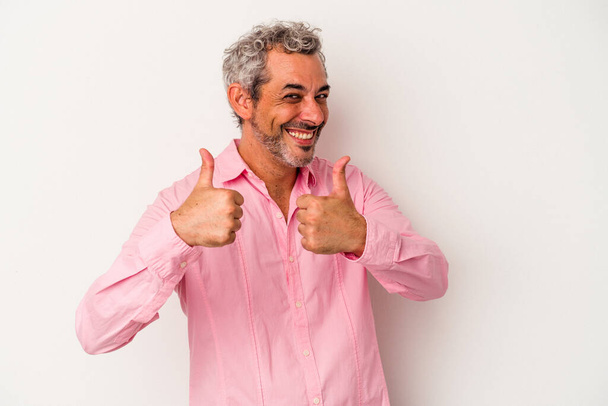 Middle age caucasian man isolated on white background  raising both thumbs up, smiling and confident. - Foto, Imagen