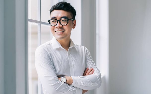 portrét mladé asijské podnikatel - Fotografie, Obrázek
