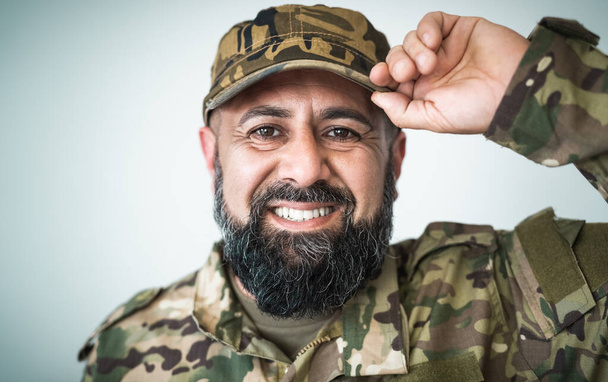 Onnellinen sotilaan muotokuva - Valokuva, kuva