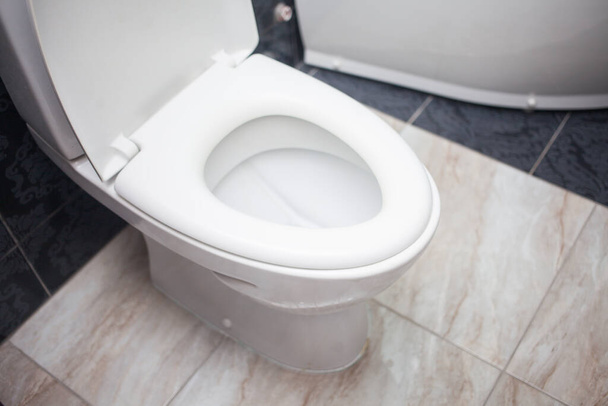 Bowl toaletowe w łazience nowoczesne wnętrze - Zdjęcie, obraz