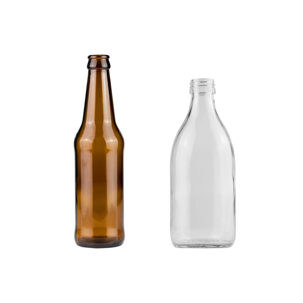 Glasflasche isoliert auf weißem Hintergrund - Wege schneiden - Foto, Bild