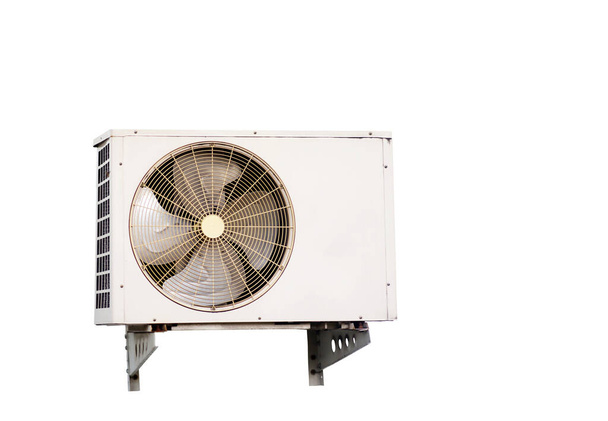 unidad de condensador de aire exterior con ventilador conectar al compresor de aire interior - Foto, Imagen