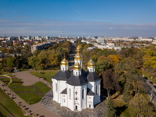 Chiesa di Caterina a Chernihiv. Vista aerea drone. - Foto, immagini
